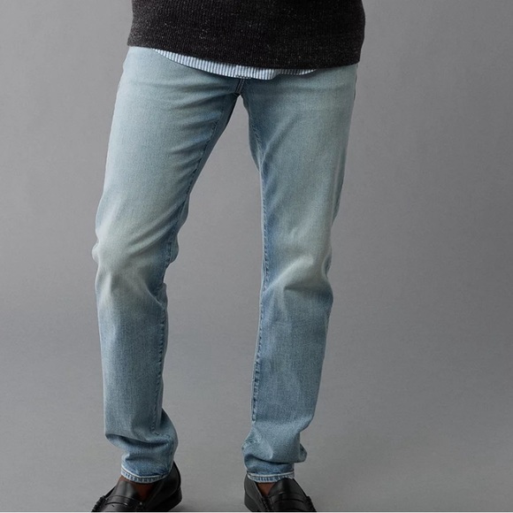 Preowned - American Eagle Flex+ Athletic Fit Light Wash. 36x32 - Picture 8 of 8